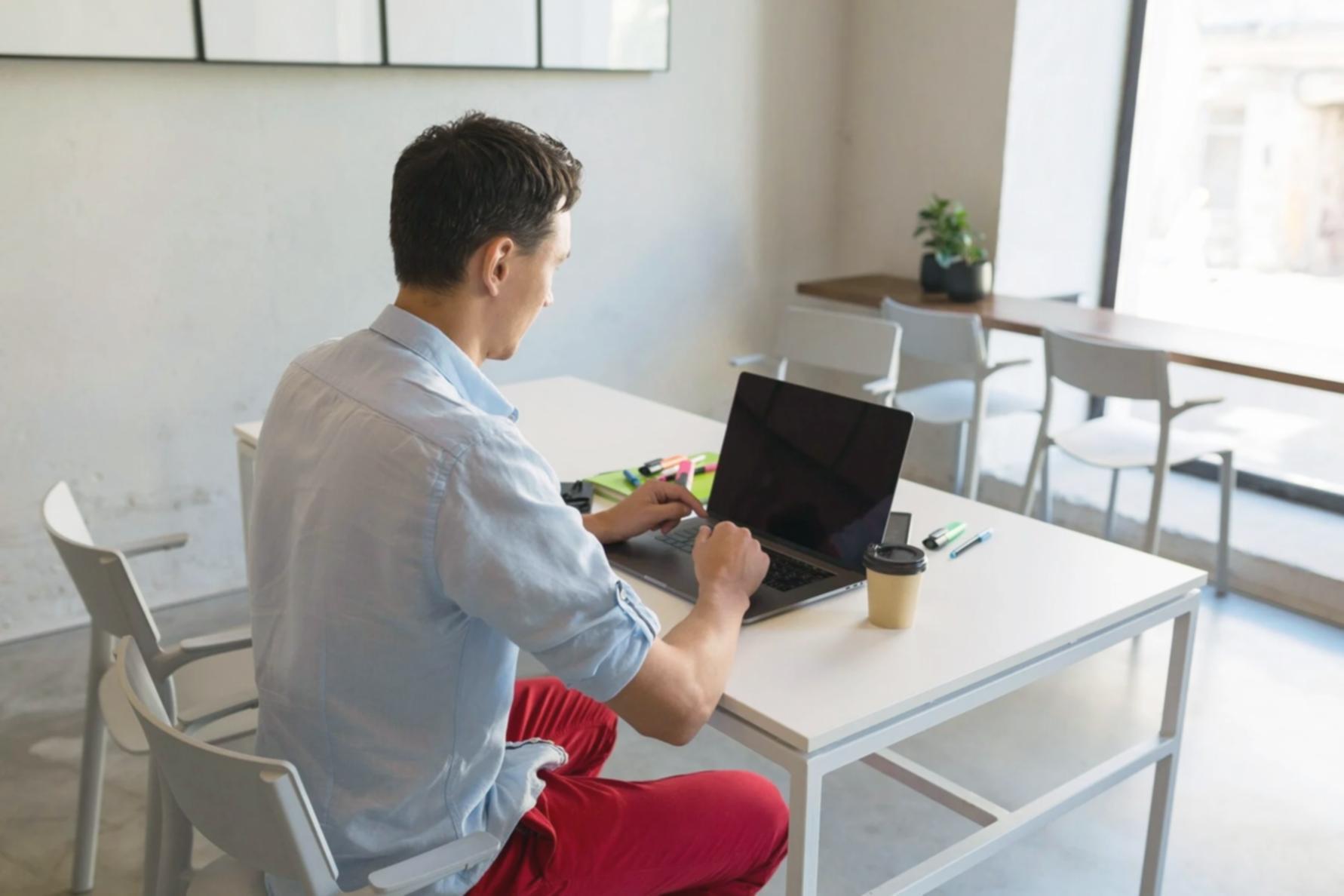 Konzentrierte Reflexionsarbeit während einer unserer Begleitungssessions